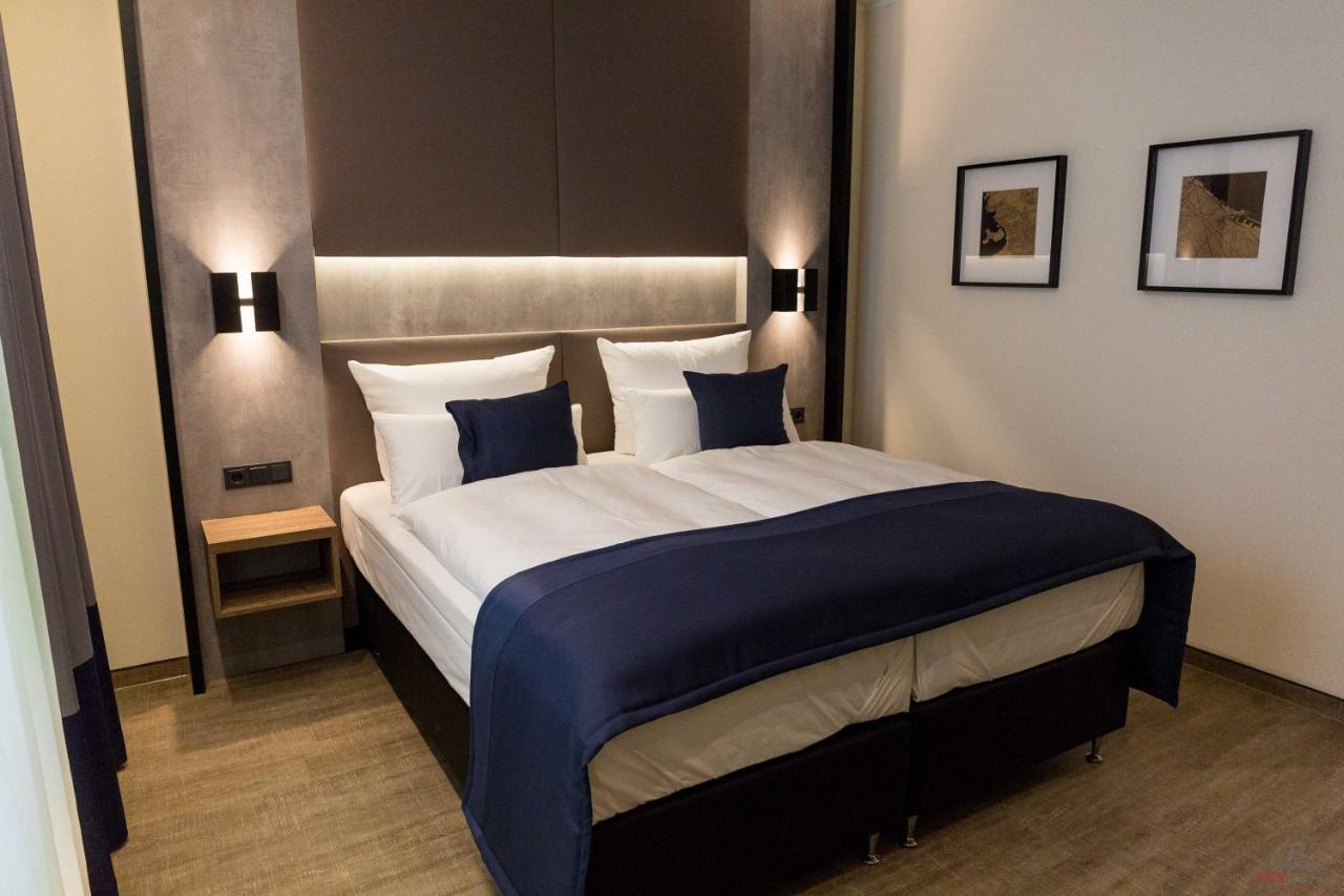 SKY Hotel Cloppenburg Buitenkant foto